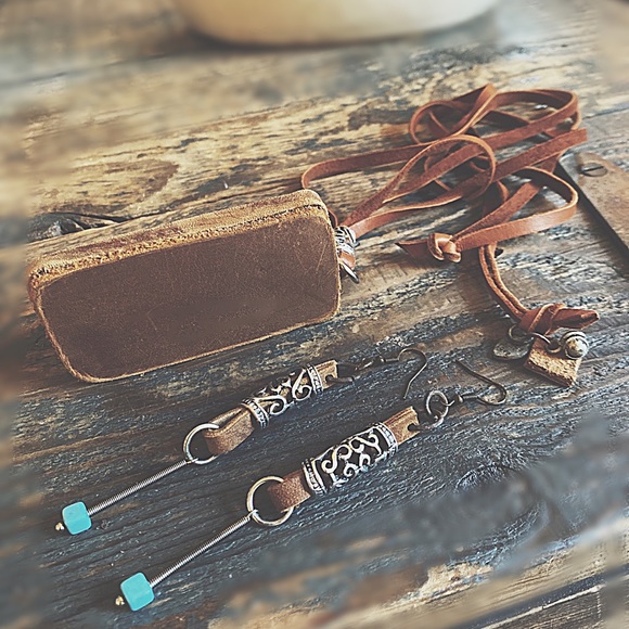 Necklace The Anika Pendant & Earring Set HP๐ต - Picture 16 of 17